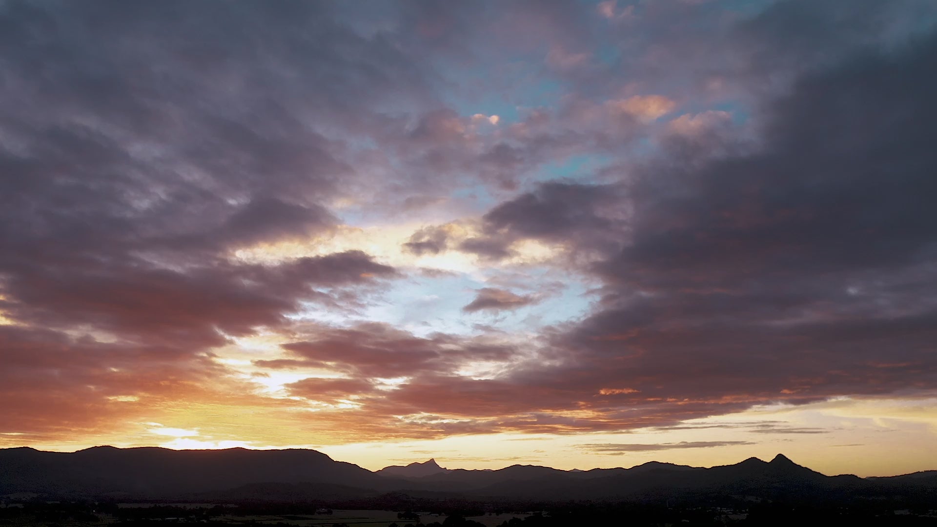 Load video: Doctor Orders Keith's Cacao for a Healthy Heart!